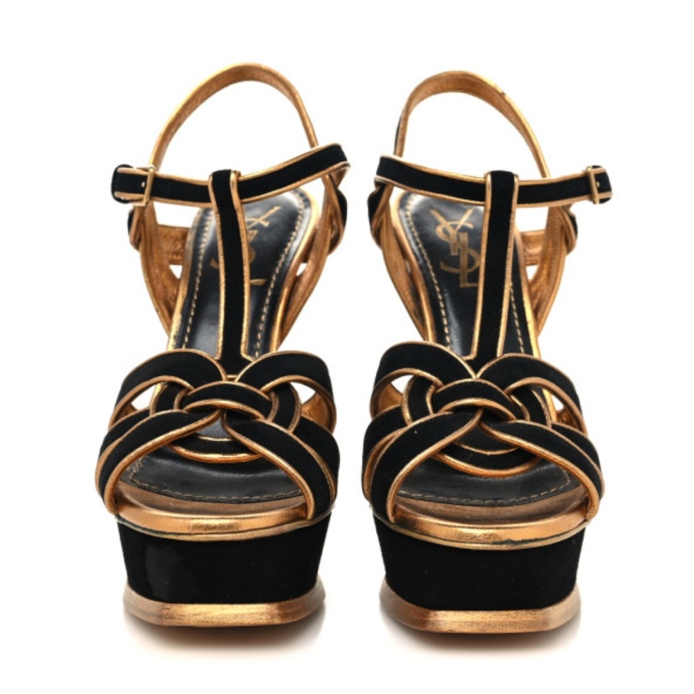 Suede Tribute 105 Platform
Size 37 1/2
USA 7
I’m a 7 1/2 and they fit just fine